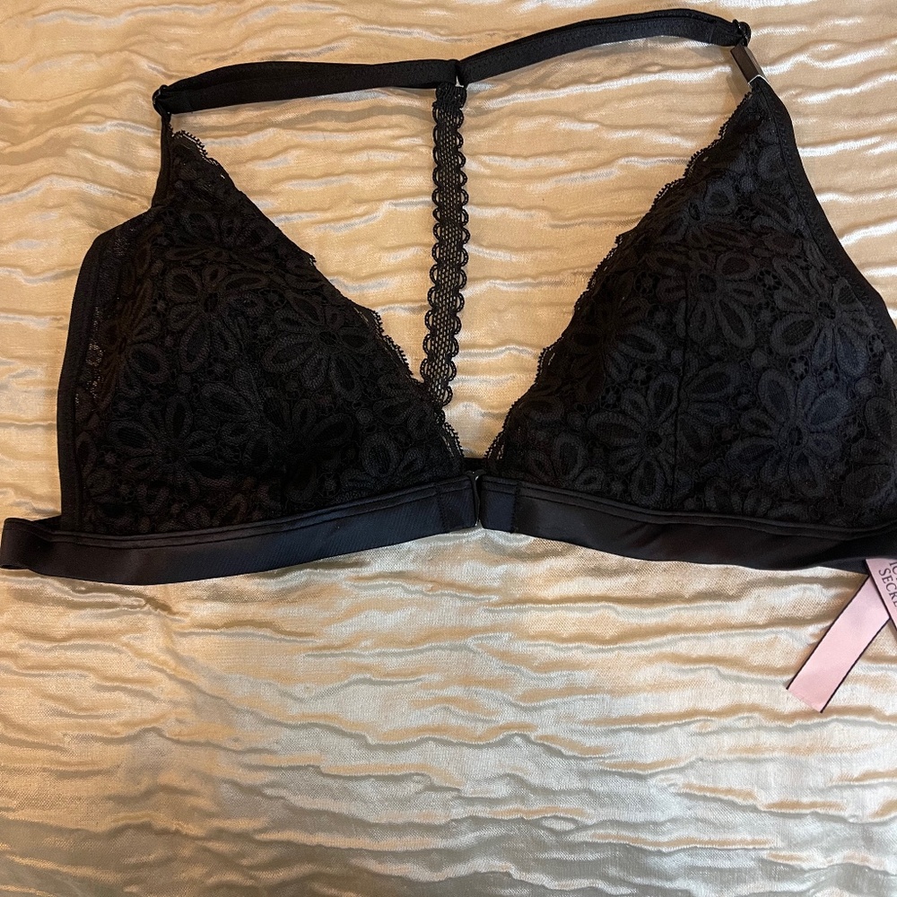 NWT Victoria's Secret Black Lace Racerback Bralette Size L